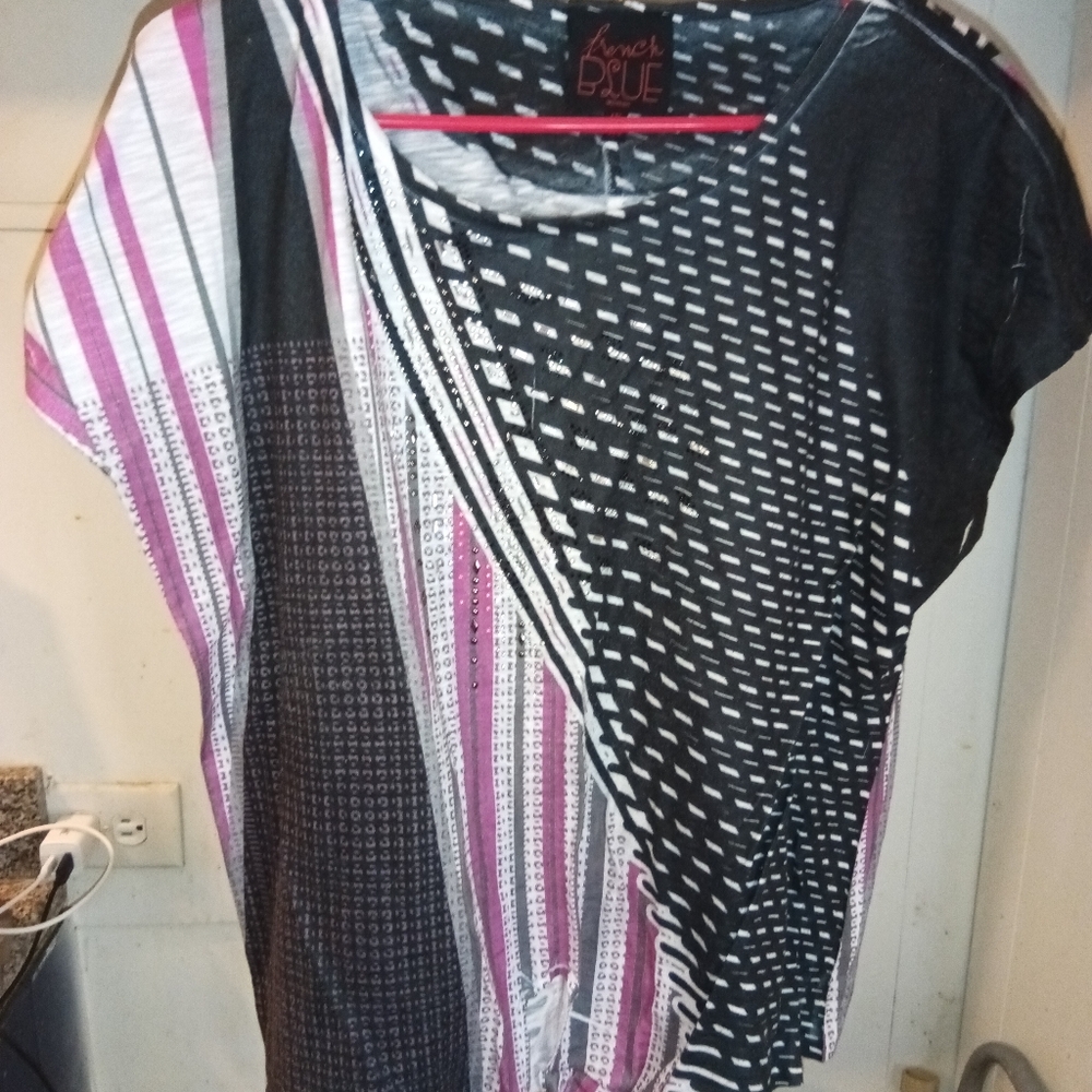 Woman's French Red, White and Blue Top. (XL)